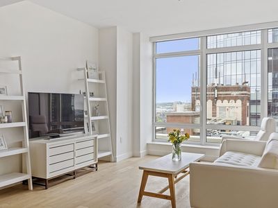 400 Stuart St #18F, Boston, MA, 02116
