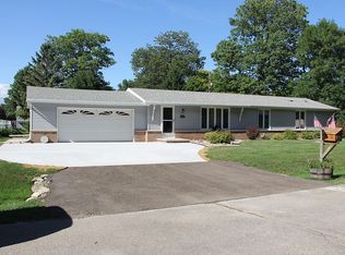 2124 Winwood Dr, Appleton, WI 54915