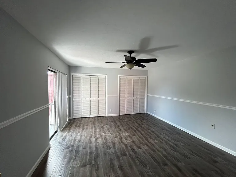 1426 Oxford Ln — Photo 12