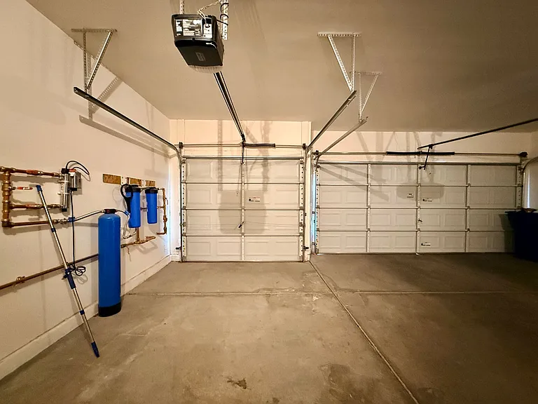 8565 Hogan Falls Cir — Photo 19