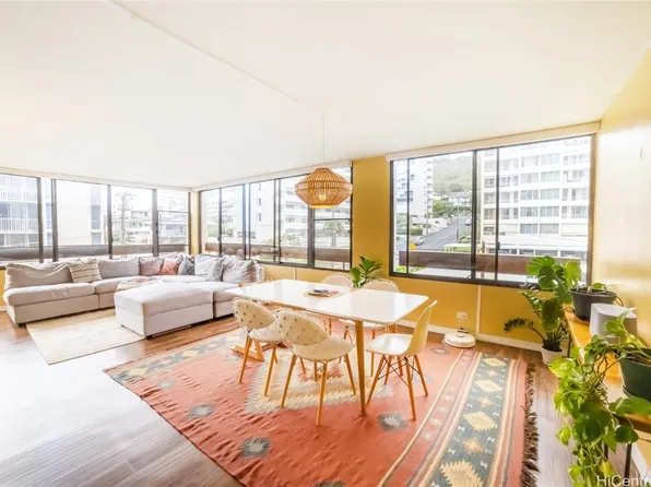 905 Spencer St APT 504, Honolulu, HI 96822