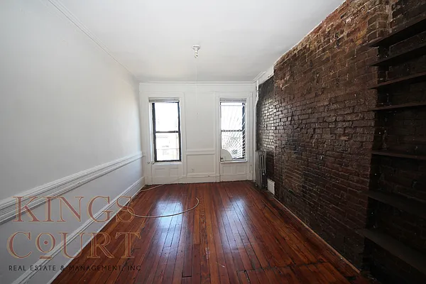 Rented by Kings Court Real Estate | media 10