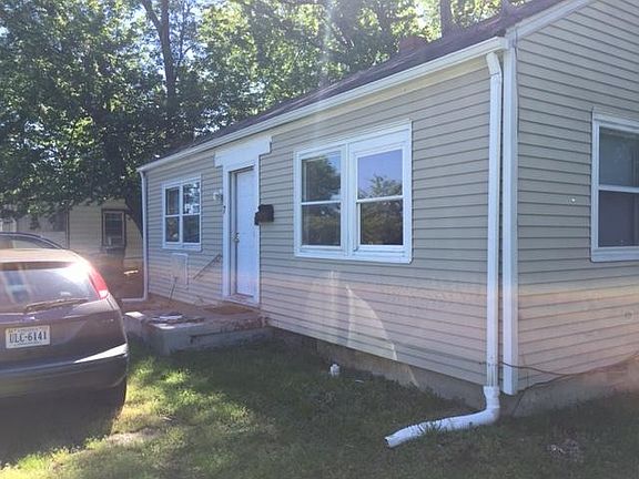 2nd image of 7 E Laburnum Ave
