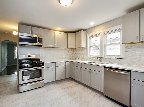 5th image of 8446 S Marquette Ave
