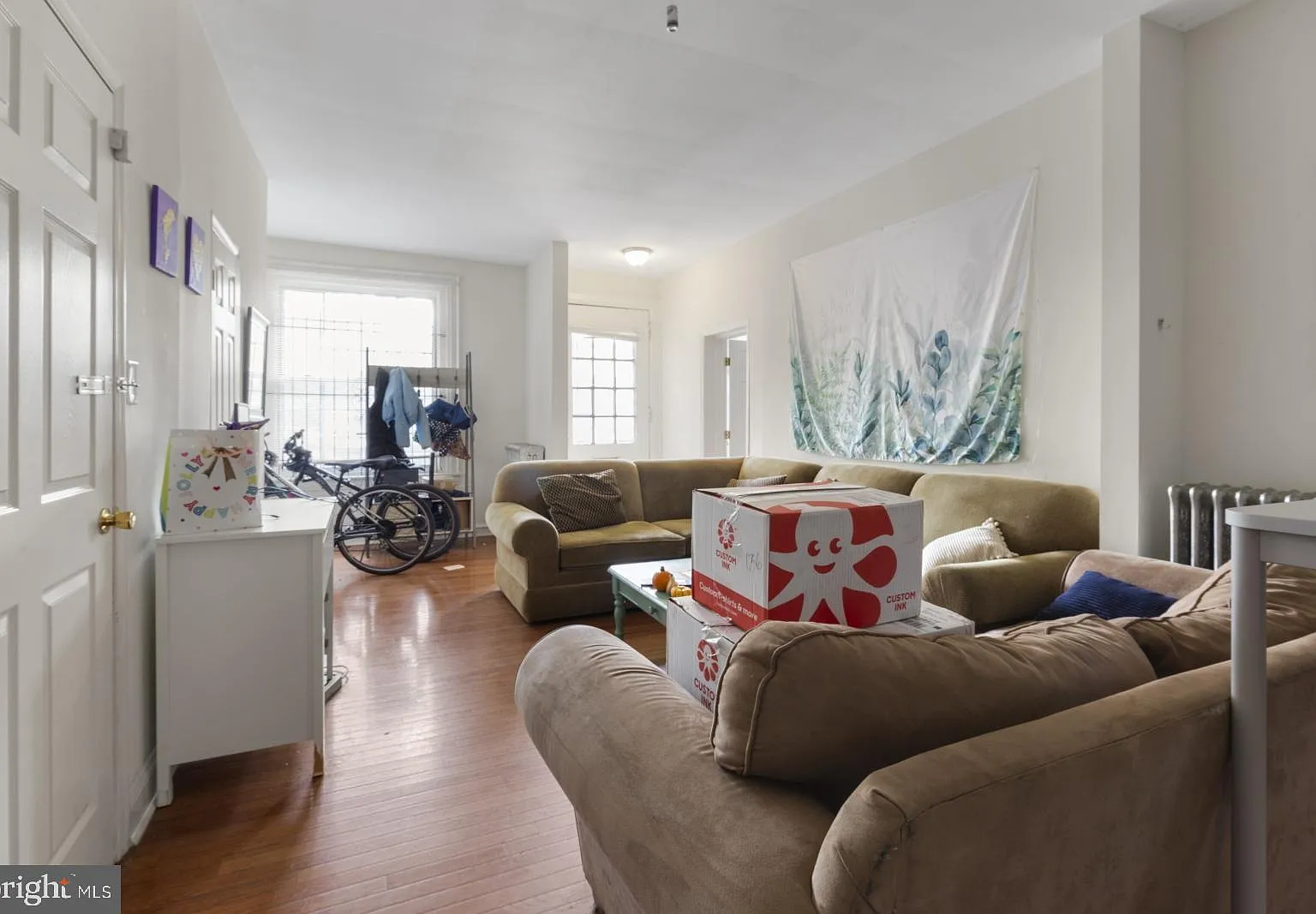 7 bed, 3.5 bath, 2810 sqft, $7,000 — Photo 4