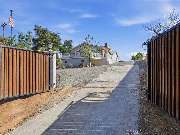 5th image of 2317 Grace St