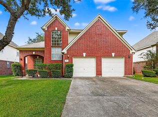 15618 Edgemere Ct, Sugar Land, TX 77498