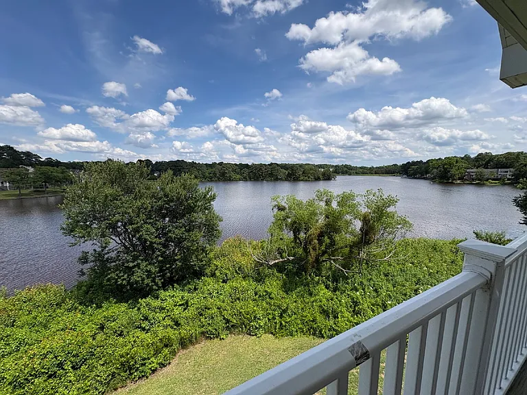3330 Harbour Pointe Pl #12 — Photo 27