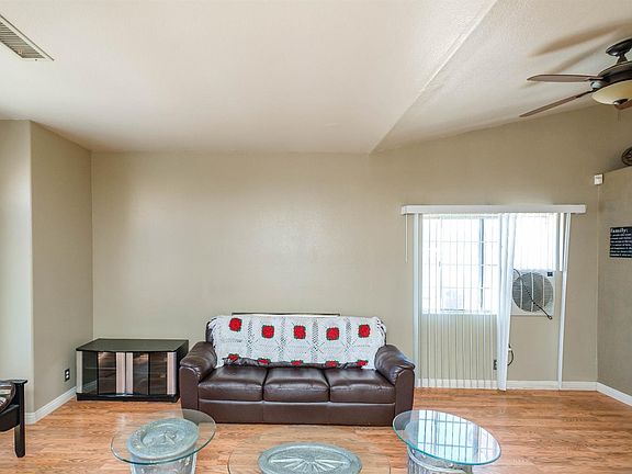 4th image of 10218 Balsam Ave