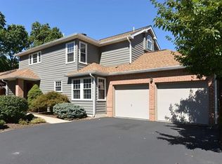 20 Fairway Blvd, Monroe Township, NJ 08831