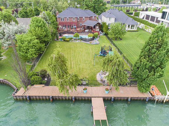4th image of 246 Elmgrove Dr