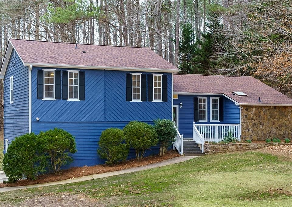 1st image of 520 Victoria Rd