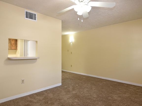 4th image of 3111 W Horatio St #102