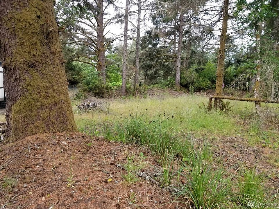 1st image of 673 Sollecks Ave SE