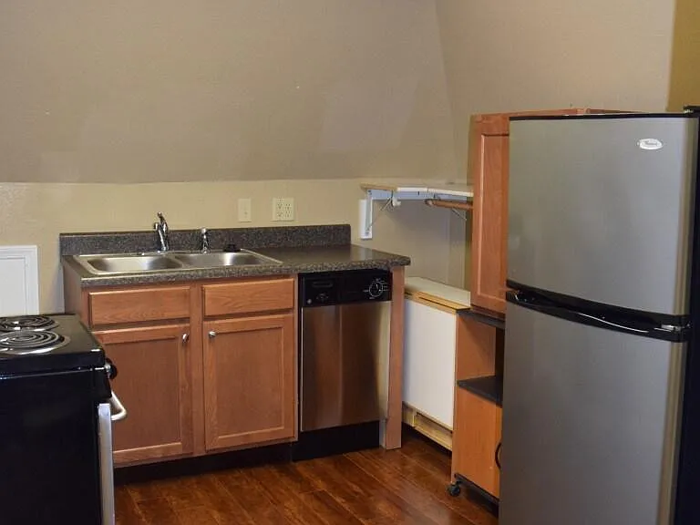 1121 Ashland Rd #7 — Photo 3