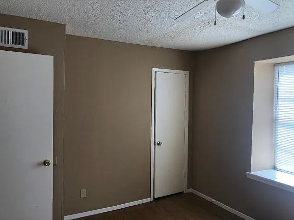 1004 Park St #5 — Photo 6