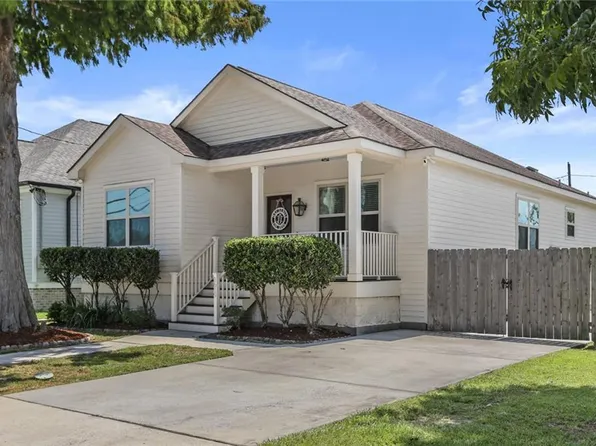 1619 Center St, Arabi, LA 70032