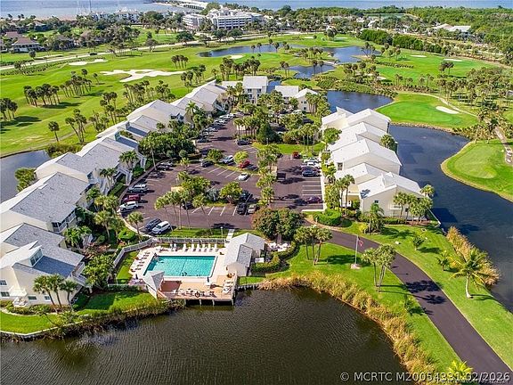 5th image of 5602 NE Gulfstream Way