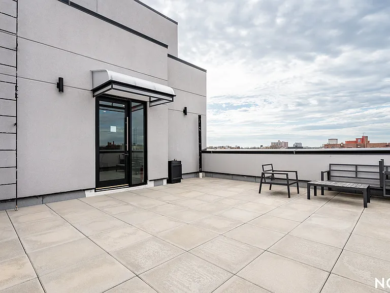 1173 Rogers Ave #PH1 — Photo 34