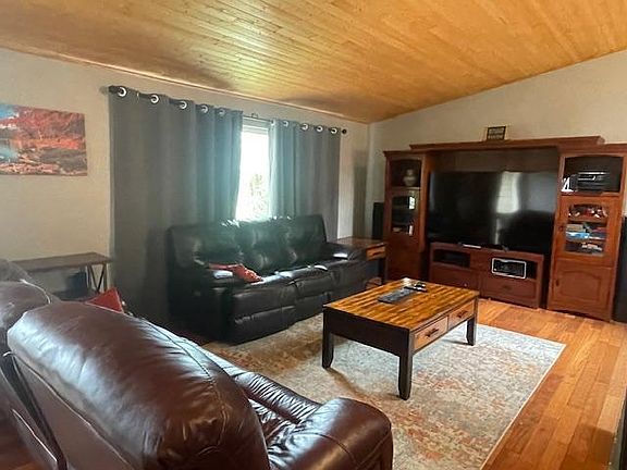 3rd image of 1811 Tartan Ct