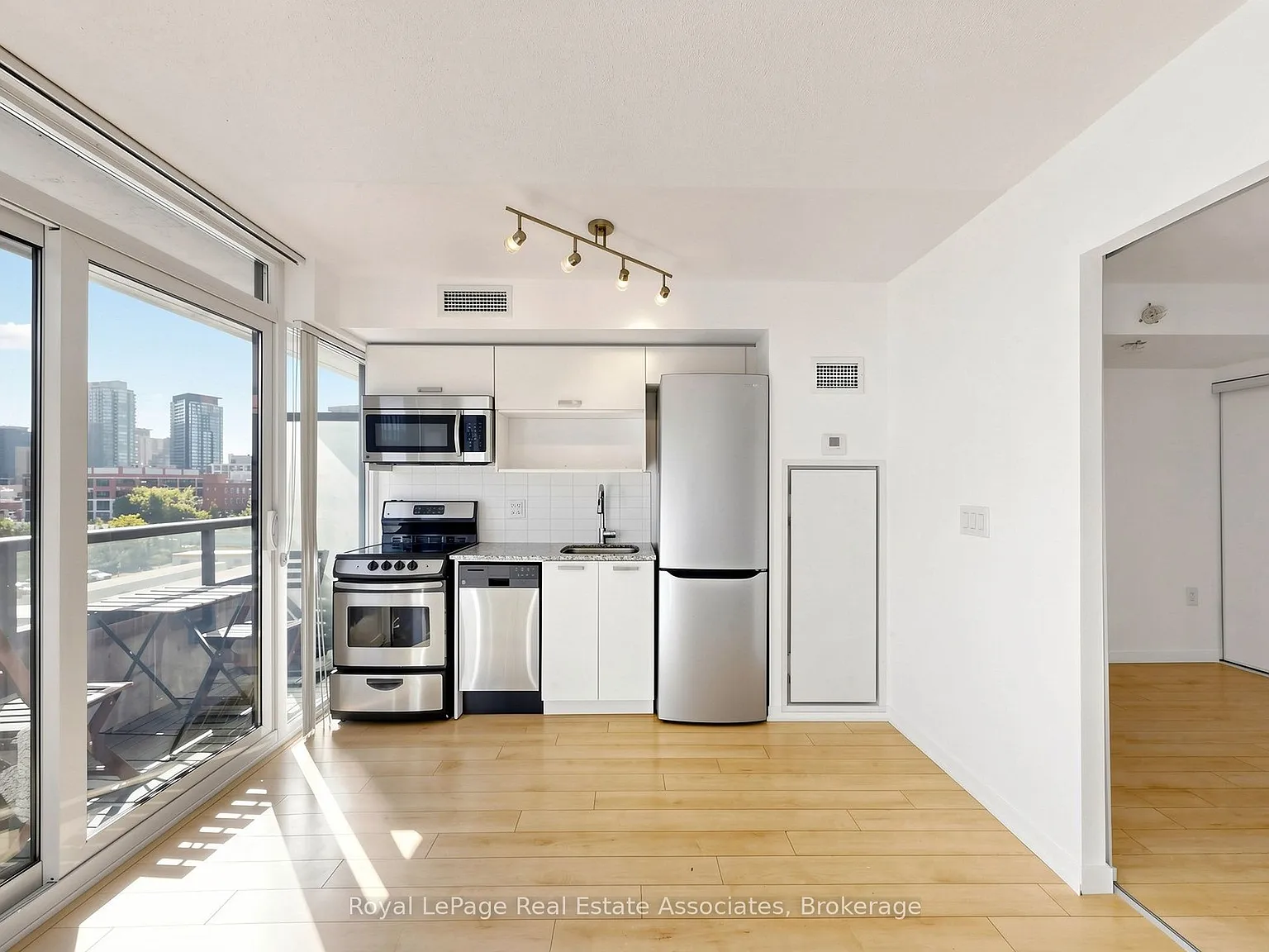 1 bed, $1,950 — Photo 4