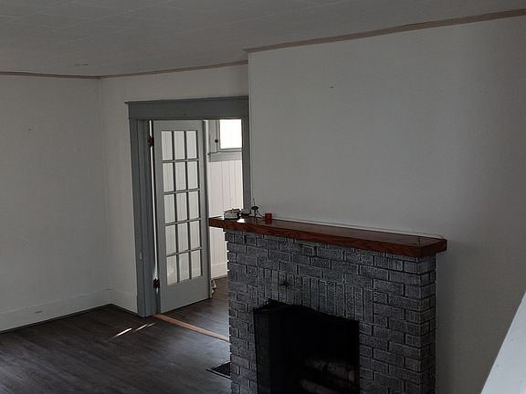 3rd image of 324 Linden Ave