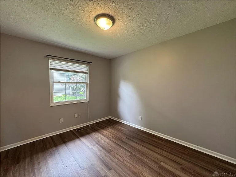 1014 Millerton Dr — Photo 11