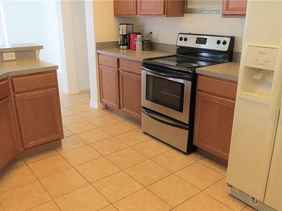 2nd image of 4917 Oakway Dr