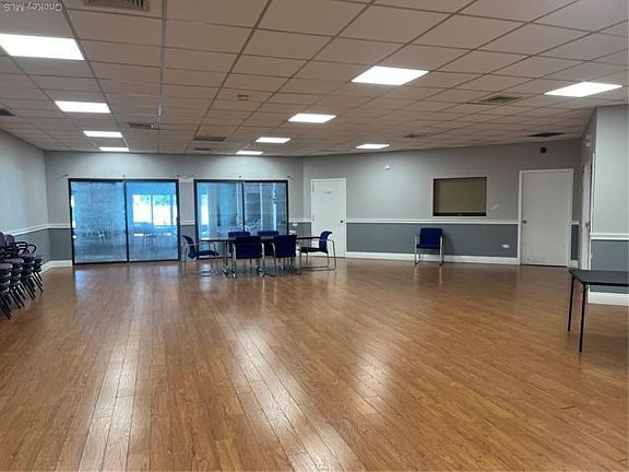 5th image of 725 Miller Ave APT 123
