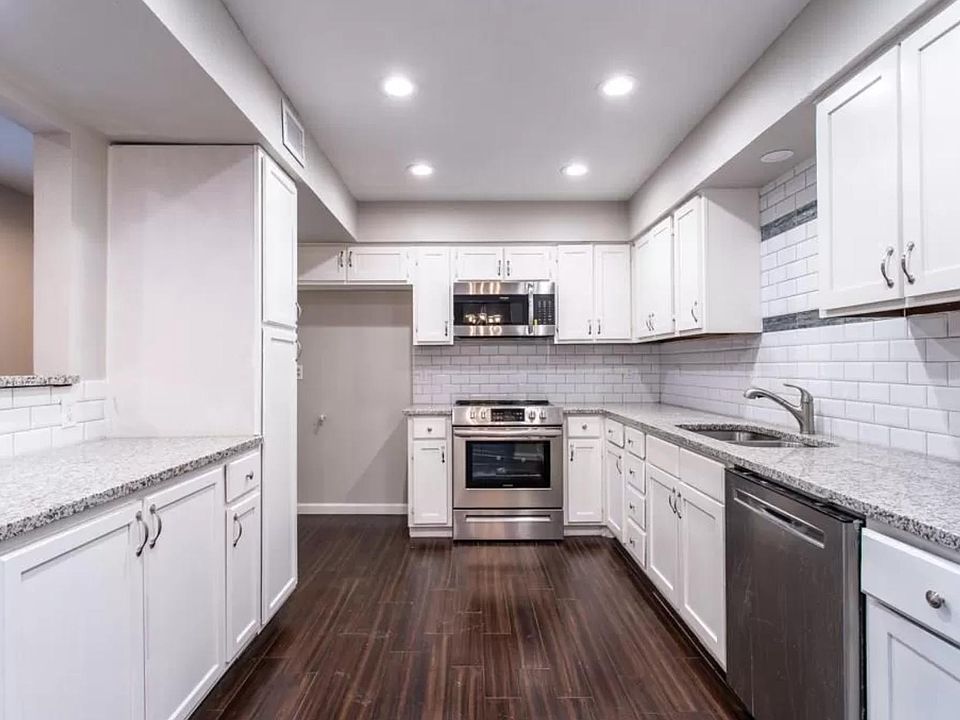 1st image of 9246 Emberglow Ln