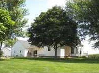 1956 Heck Ln, Palo, IA 52324