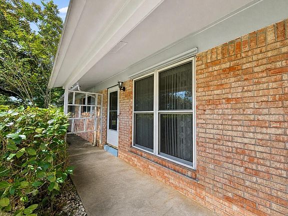 2nd image of 339 Barbara Dr