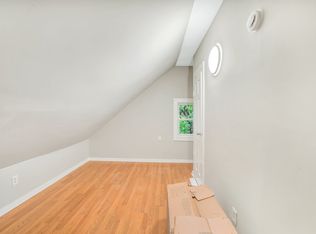 76 Thompson St #3, New Haven, CT 06511