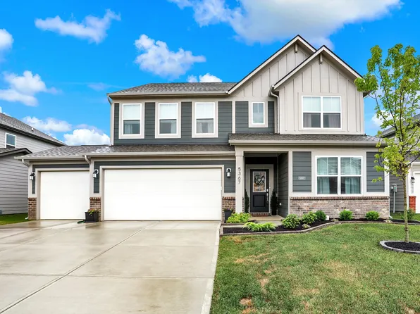 5367 Oak Knoll Dr, Whitestown, IN 46075