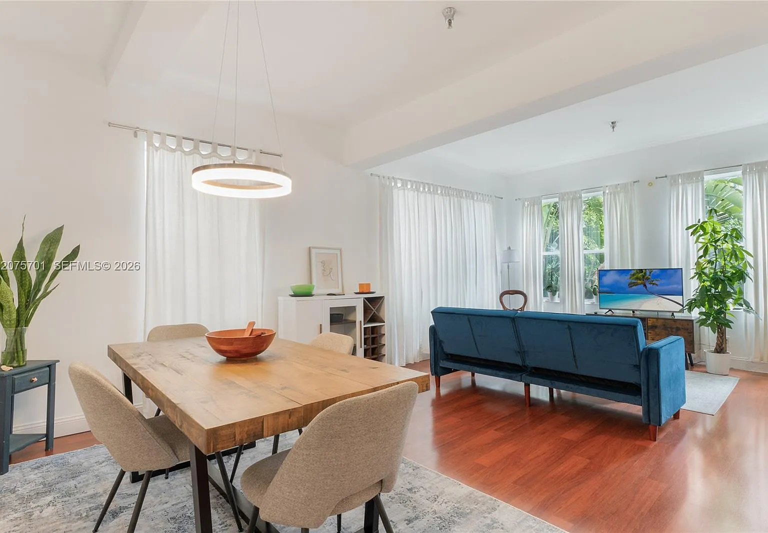 Bristol Condo — Photo 1