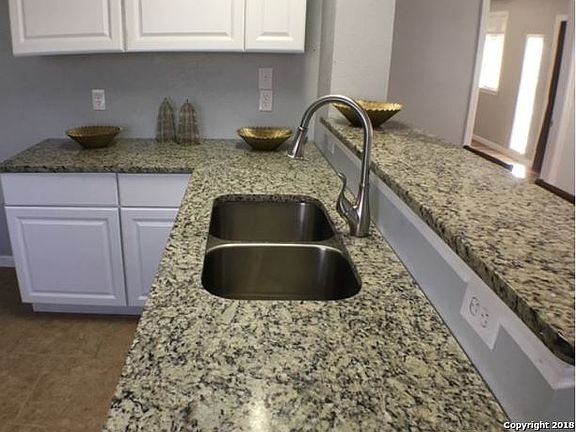 4th image of 334 Dorie St