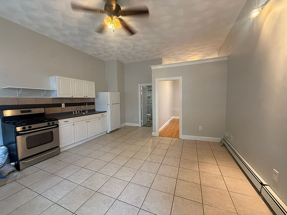 1st image of 136 Oakland Ave #1
