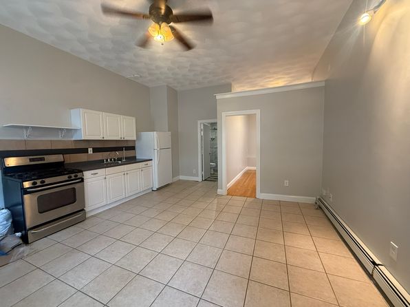 136 Oakland Ave #1