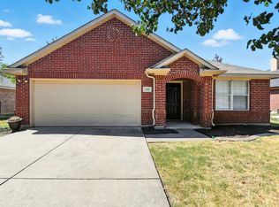 220 Benton Dr, Roanoke, TX 76262