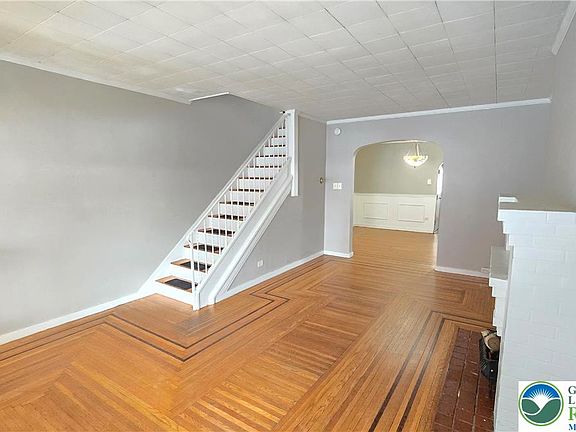 4th image of 207 1/2 S Saint Cloud St