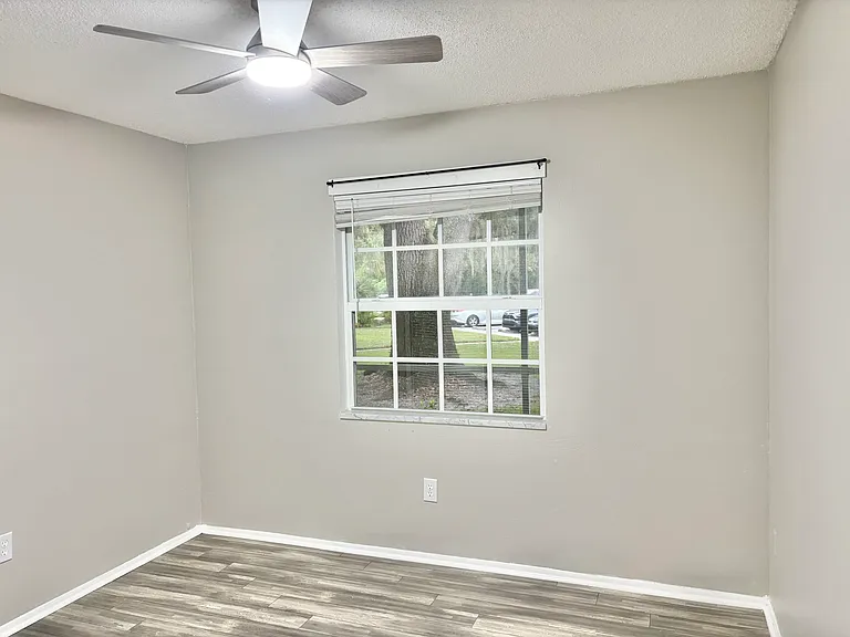 11810 Skylake Pl — Photo 17