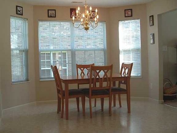 Bay window Dining room