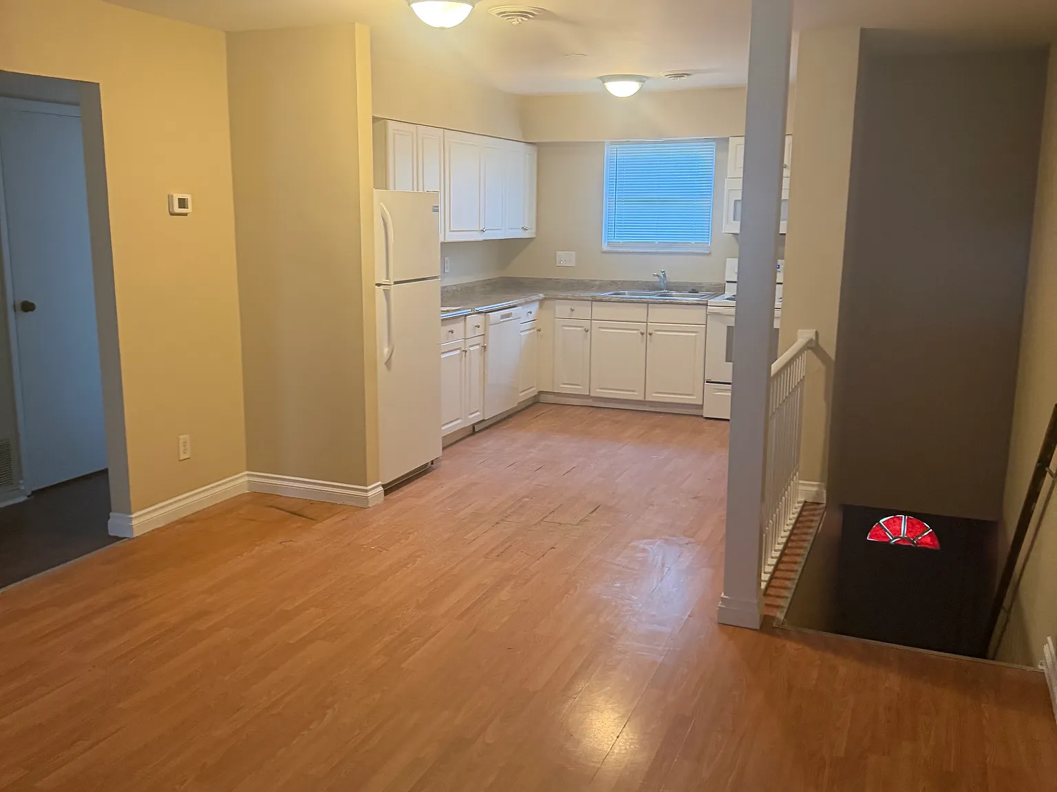 2 bed, 650 sqft, $999 — Photo 3