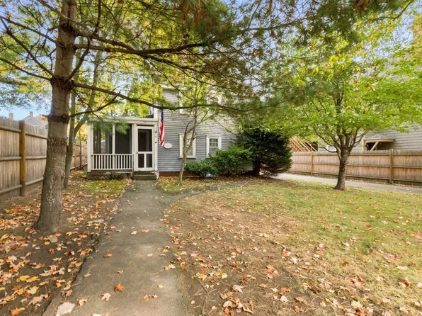 54 Buffum St, Salem, MA 01970