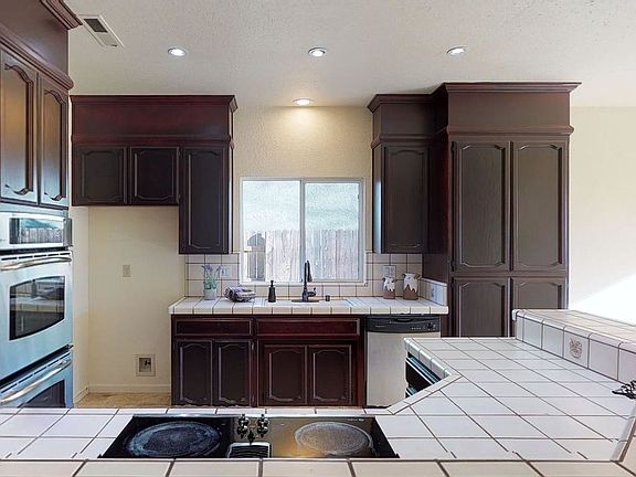 4th image of 1731 Herbert Ct