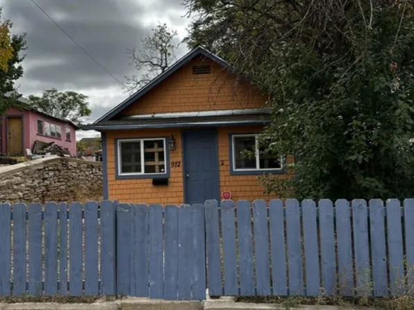 912 E 6th St, Pueblo, CO 81001