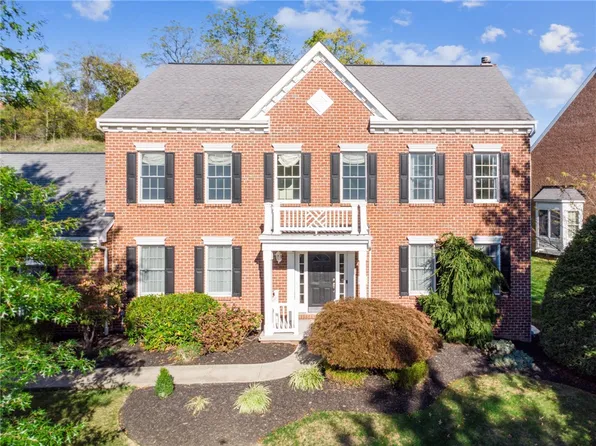 228 Molly Dr, Canonsburg, PA 15317