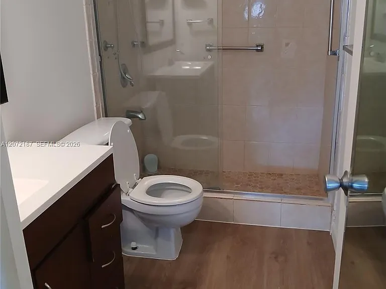302 Lake Evelyn Dr #302 — Photo 9