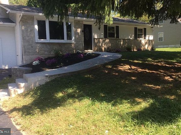 3rd image of 106 Valley Ave