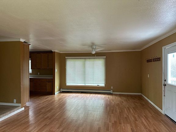 3rd image of 1468 Davison St #2